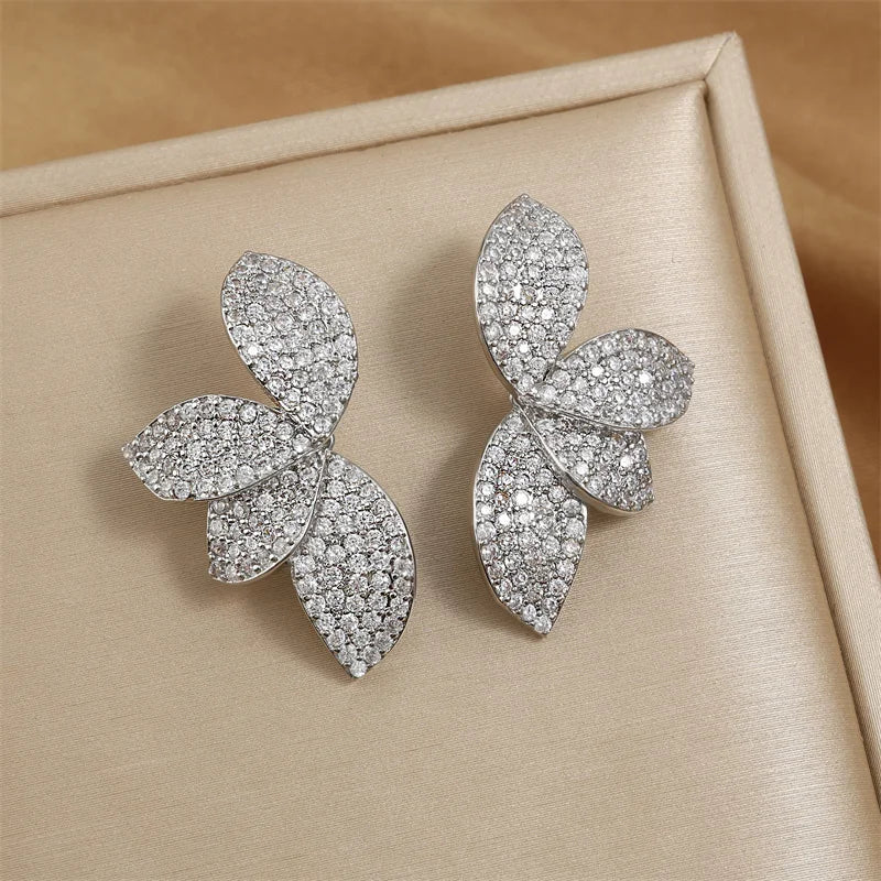 Women's Leaf-shaped Rhinestone Earring - My Store